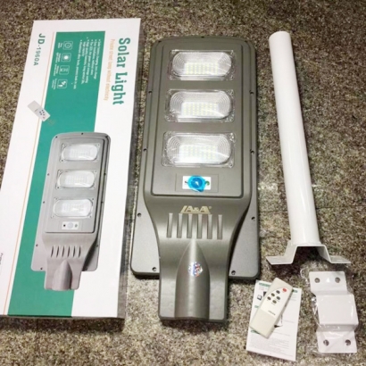 Đèn Đường Năng Lượng Mặt Trời JD-1960A (60W)